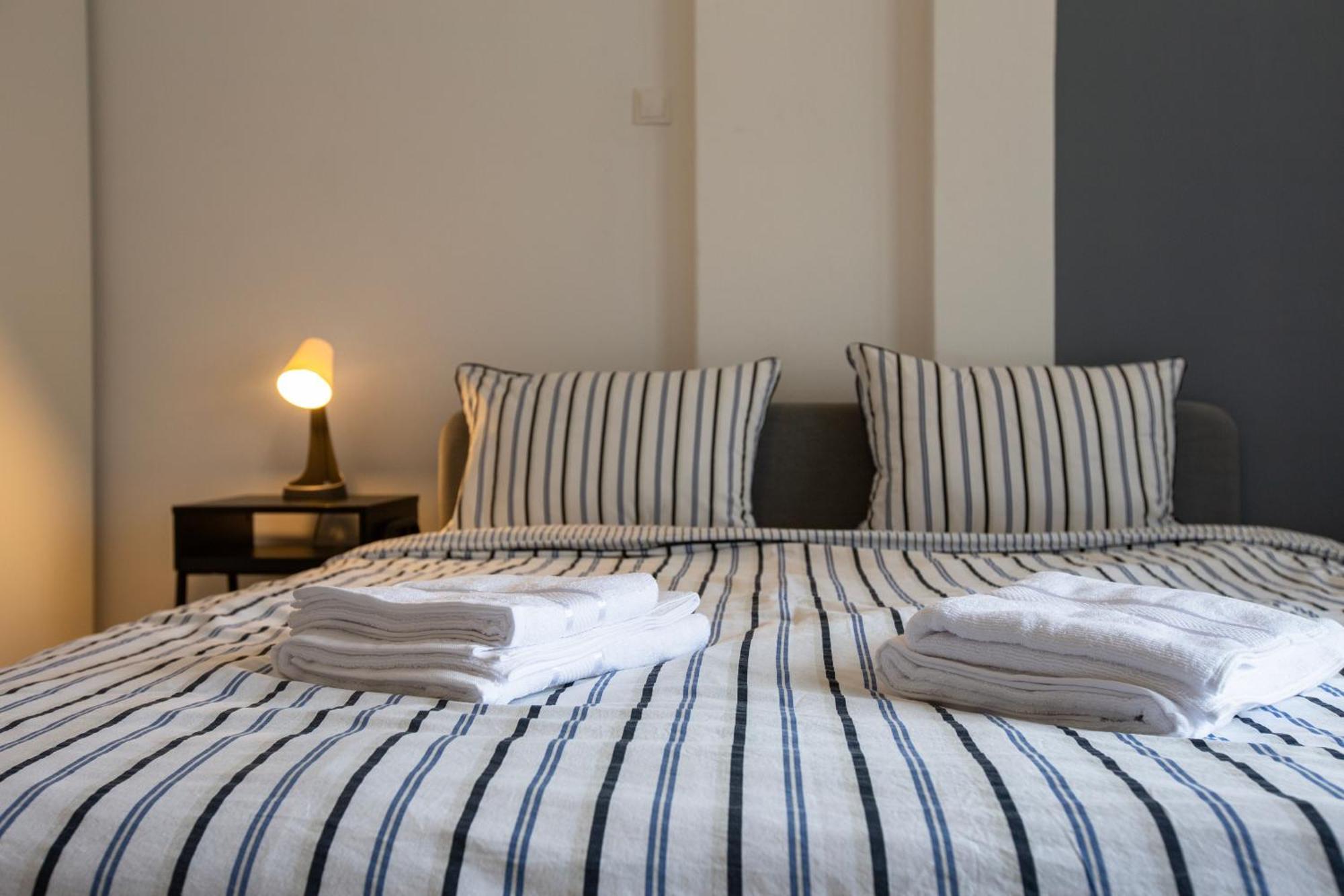 Ultracentral Hong Kong 3 Bdrm Apartment Boekarest Buitenkant foto