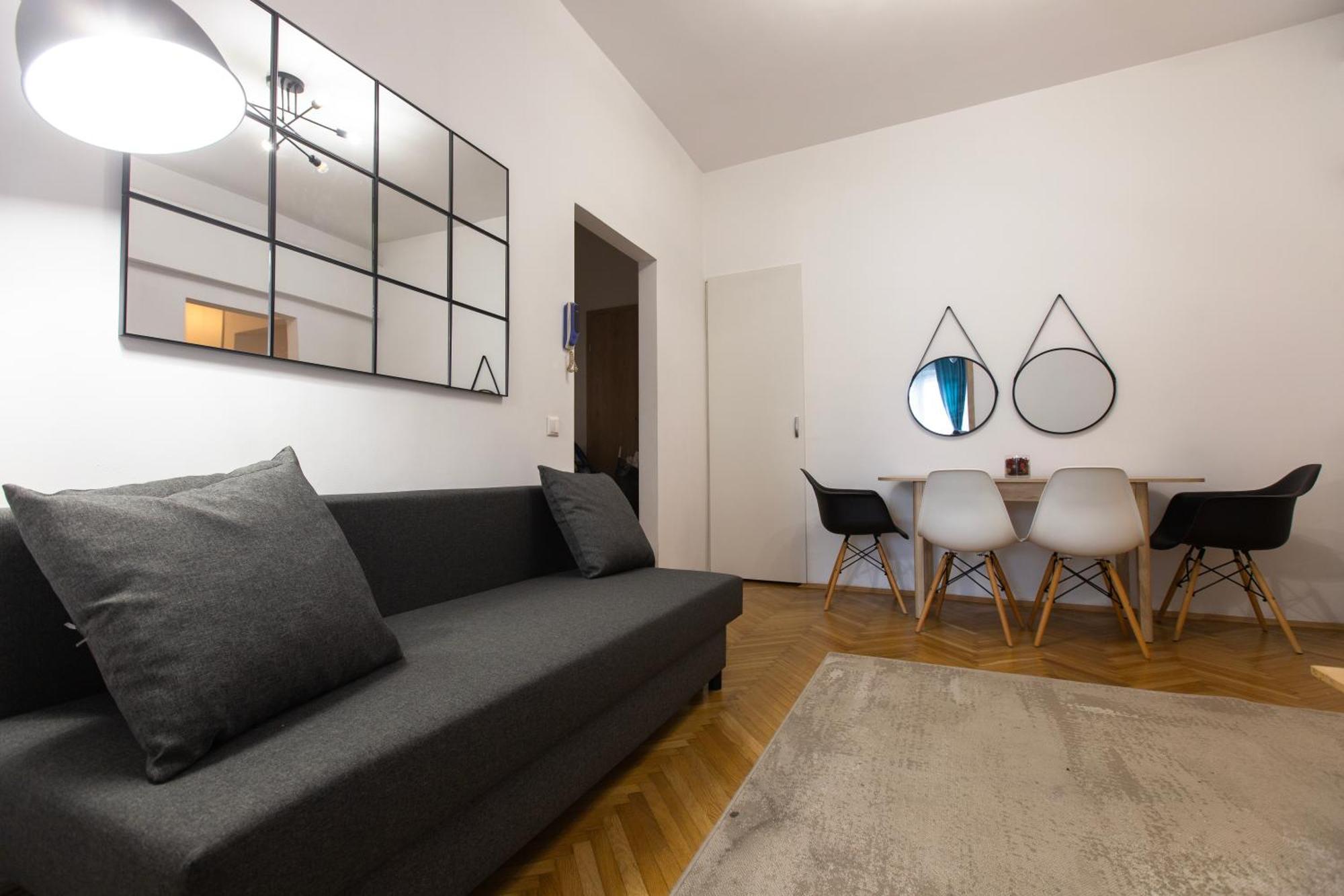 Ultracentral Hong Kong 3 Bdrm Apartment Boekarest Buitenkant foto