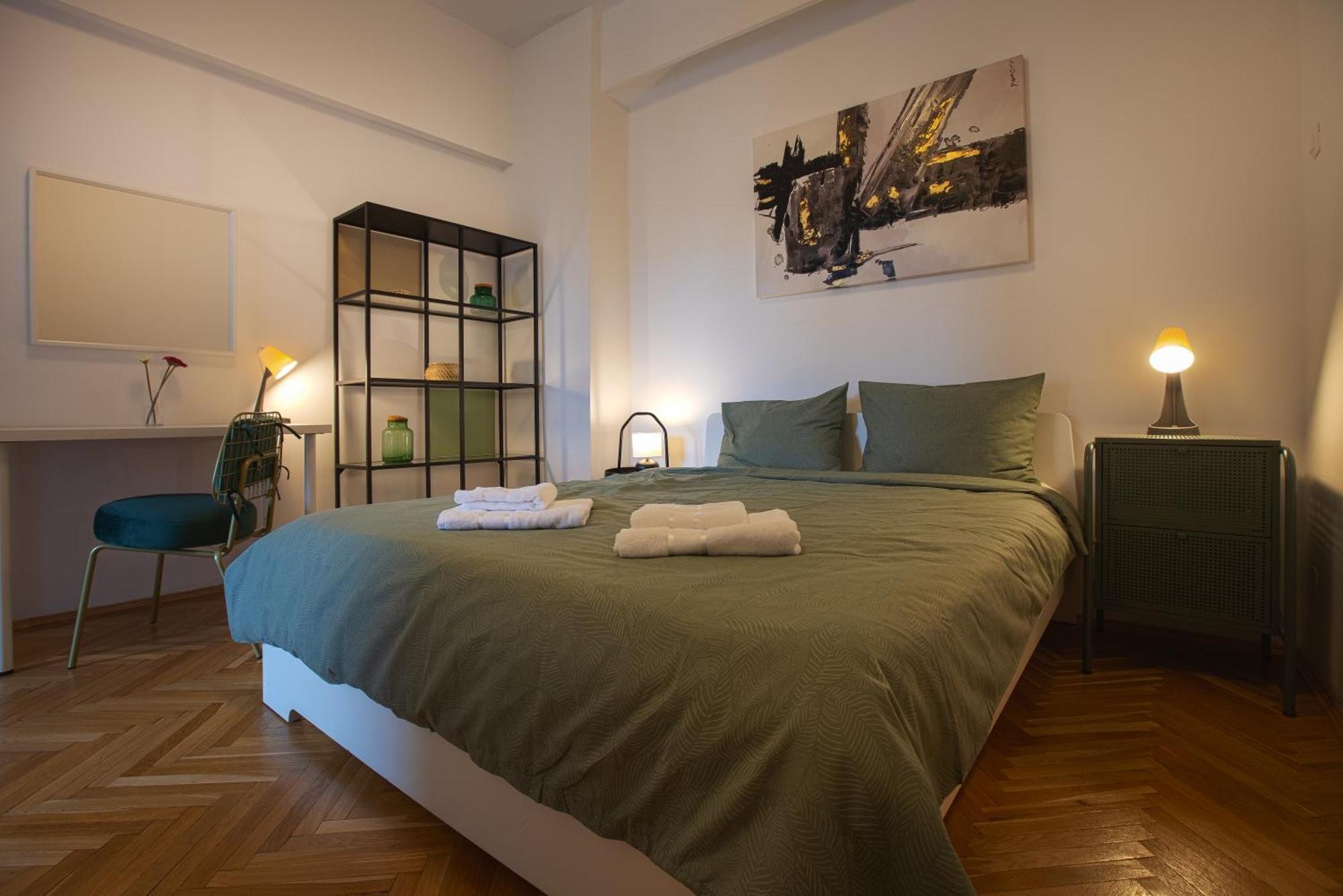 Ultracentral Hong Kong 3 Bdrm Apartment Boekarest Buitenkant foto