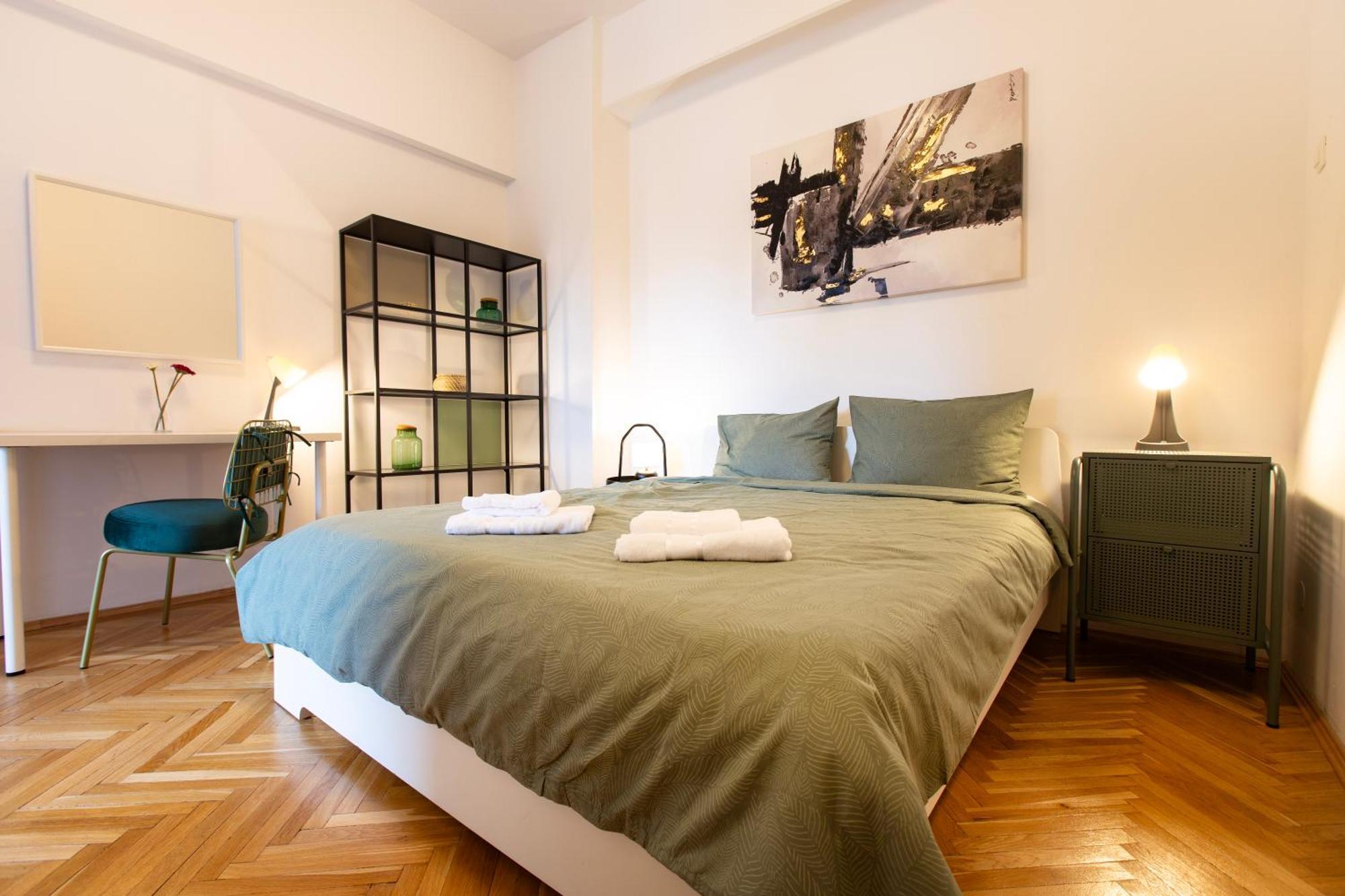 Ultracentral Hong Kong 3 Bdrm Apartment Boekarest Buitenkant foto